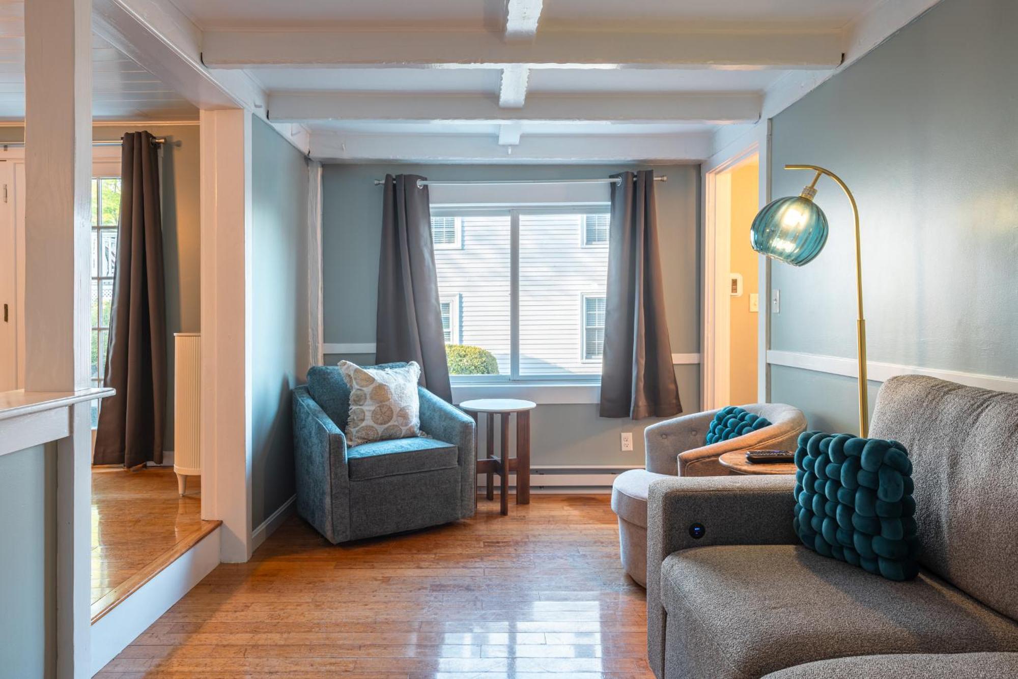Eagle House Motel ロックポート エクステリア 写真