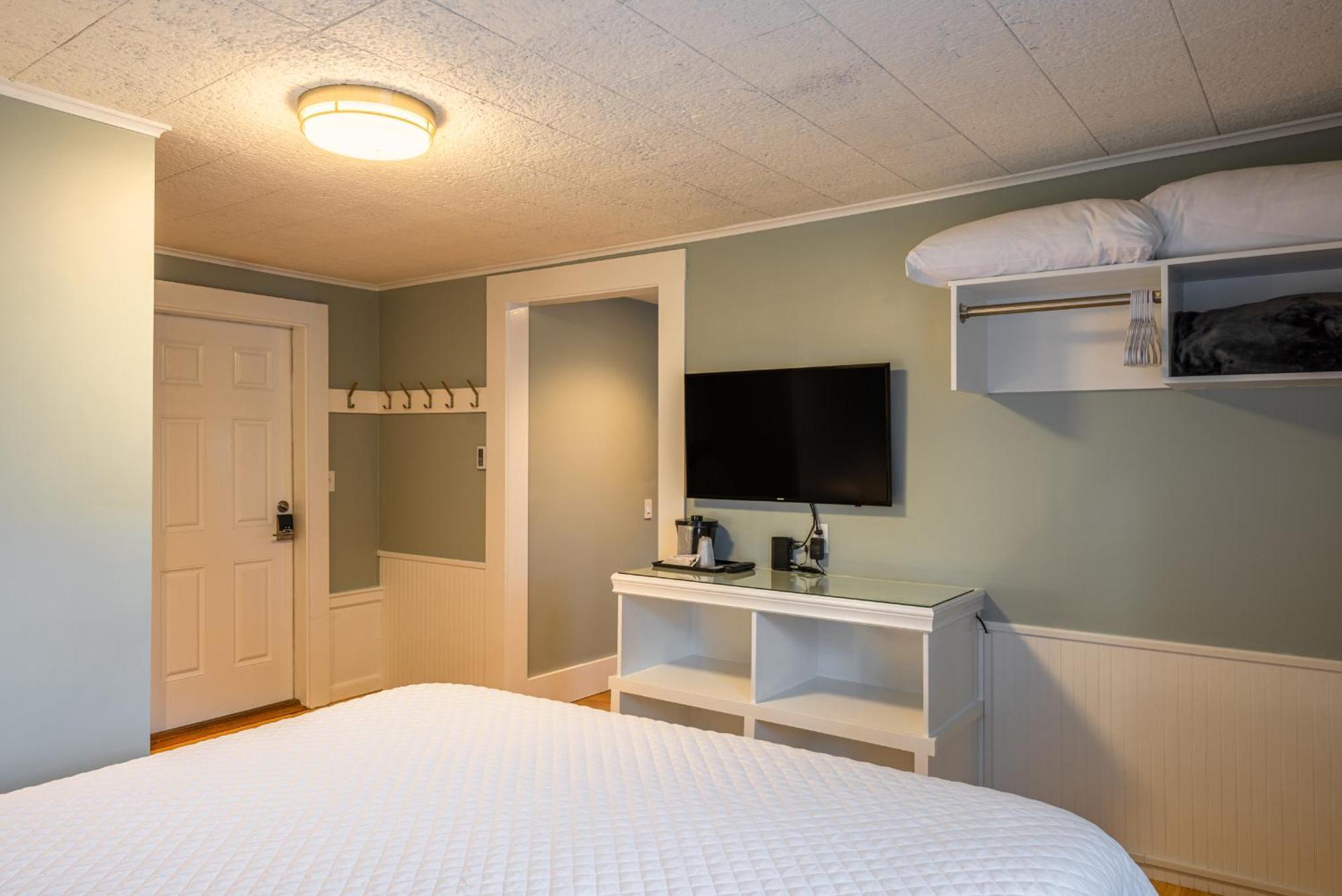 Eagle House Motel ロックポート エクステリア 写真