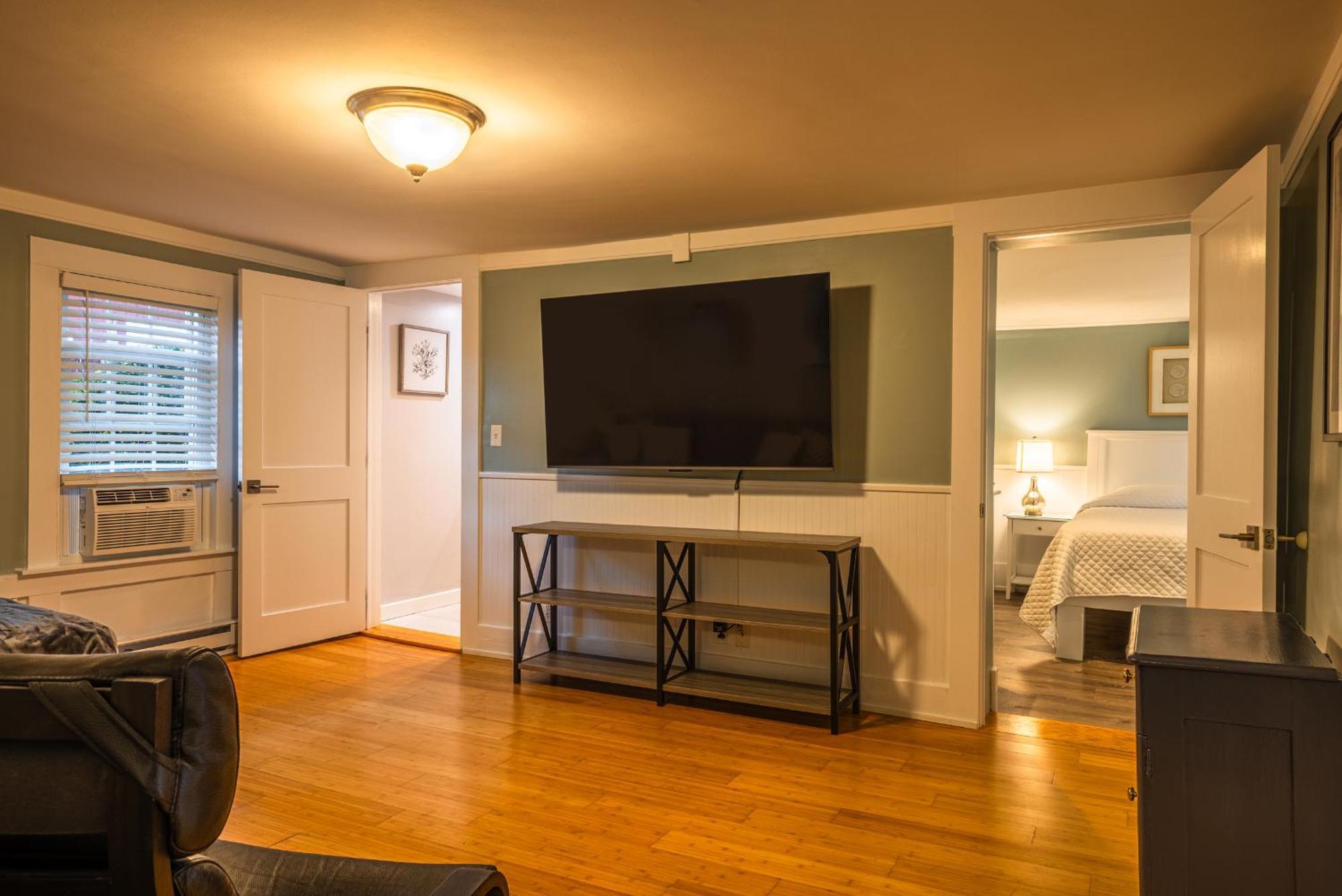 Eagle House Motel ロックポート エクステリア 写真